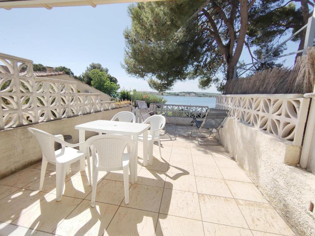 Charmant T2 avec Terrasse, Clim, Parking et Wifi - FR-1-503-155, Balaruc-les-Bains