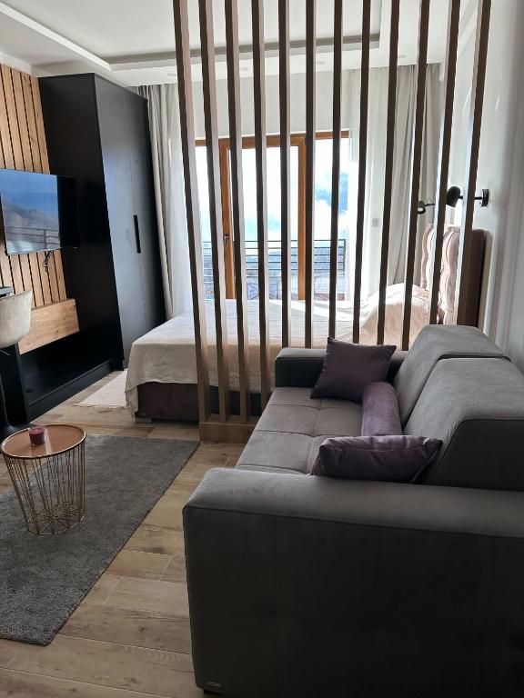 N Lux 81 - Milmari Resort - 2