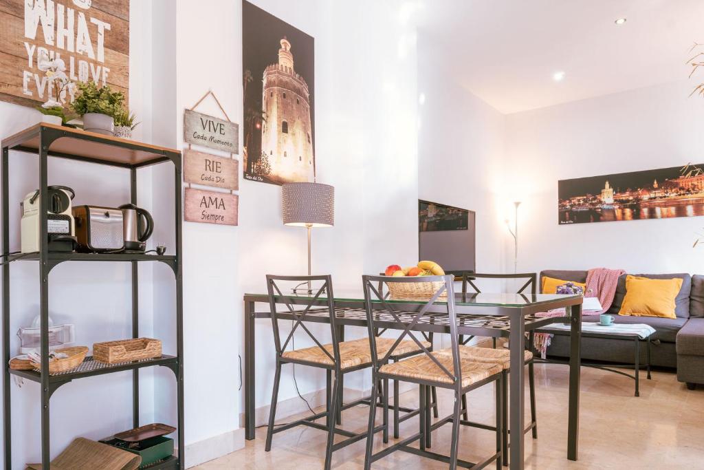 Apartamento con encanto en patio sevillano (203) - 2