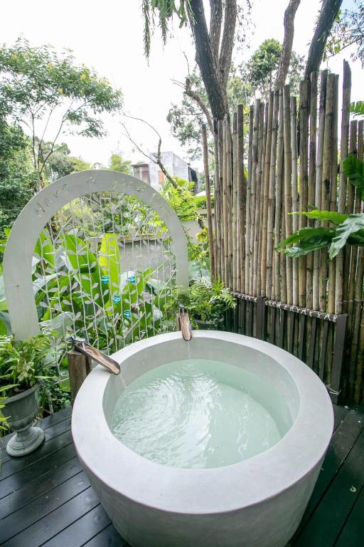 Hot tub