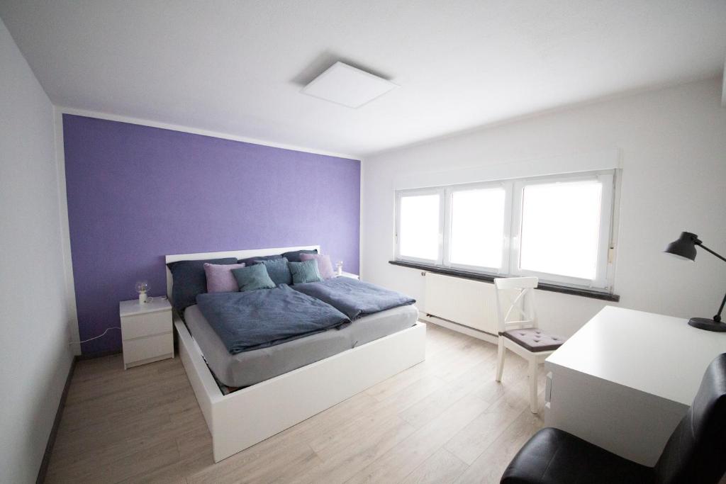 2 Zimmer mit Netflix, Prime, Küche, Bad in Seenähe