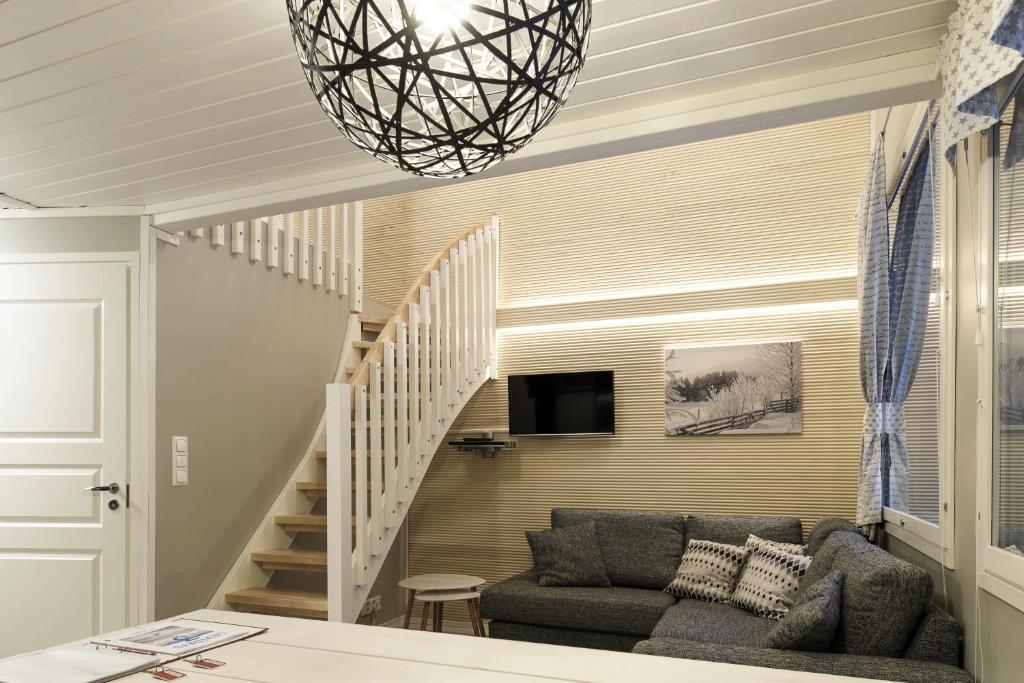 Facilities, Economy Aarakka in Levi