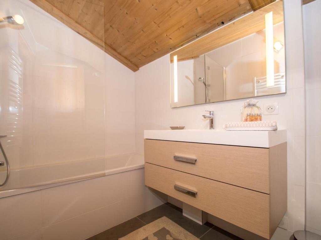 Chalet mitoyen aux pieds des pistes pour 6 pers., animaux admis, à Chamonix - FR-1-343-225 - 4
