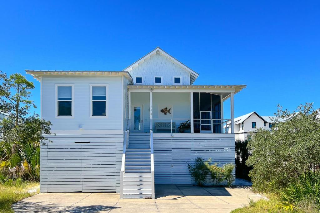 Windmark - Sunset by the Bay, Highland View