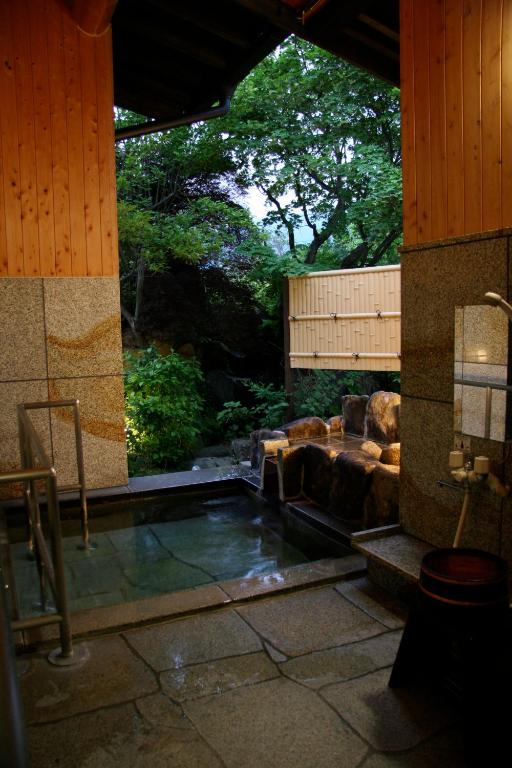 Open air bath