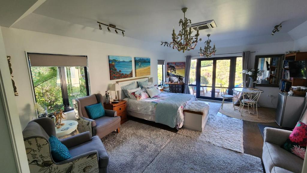 Boutique Art Retreat photo