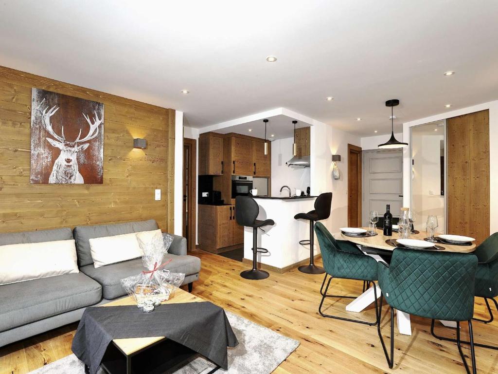 Appartement rénové 42m² - 4 pers - Courchevel 1550, Sud, skis aux pieds, proche centre, parking inclus - FR-1-631-121 - 2
