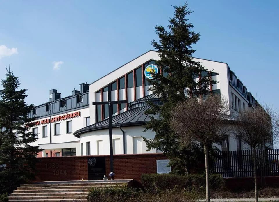 Centrum Misji Afrykańskich - centrum hotelowo-konferencyjne，位于Borzęcin Duży的酒店