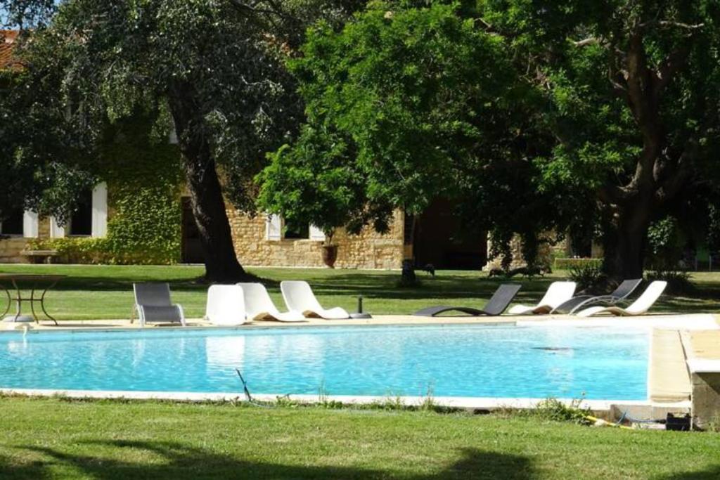 Les Jasmins 8 pers Piscine commune calme et confort
