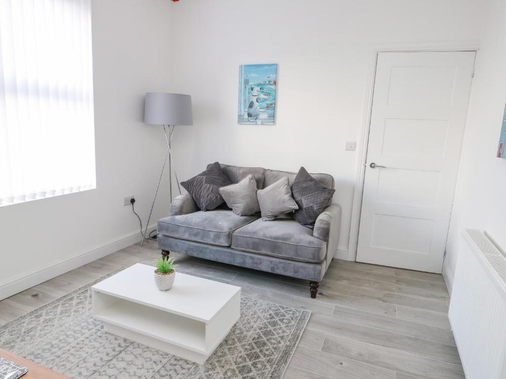 Port Apartment 2, Holyhead