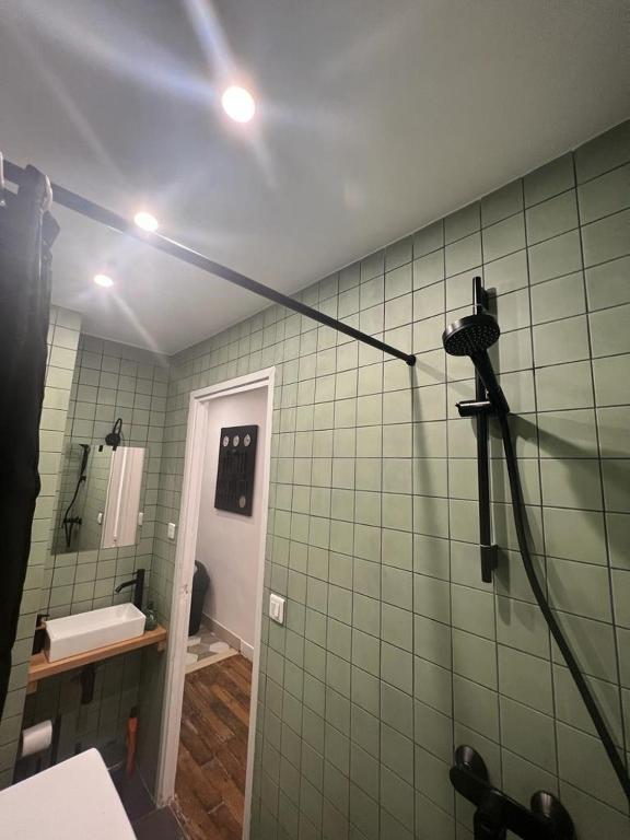 New Entiry apartment-Private rooms in Paris - 5