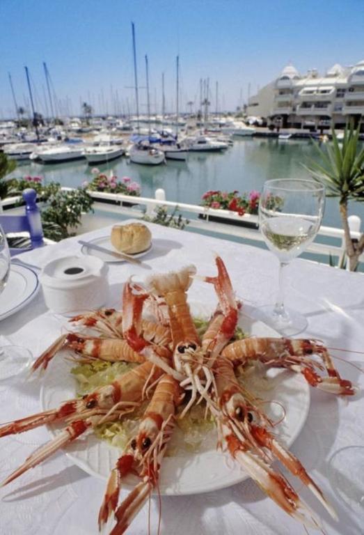 Puerto Marina Beach & Golf