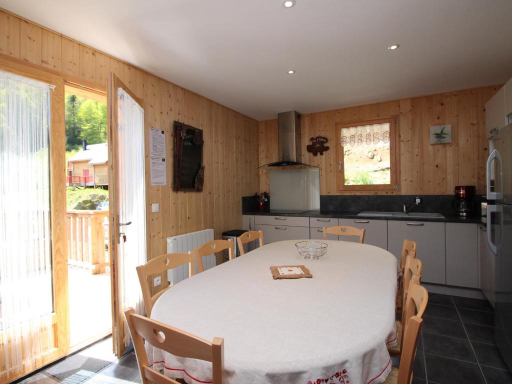 Chalet 4* avec Terrasse Panoramique, WiFi et Parking, 8 Pers. - FR-1-608-15 - 5