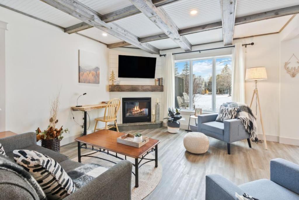 Four Peaks - Unit 40B, Collingwood