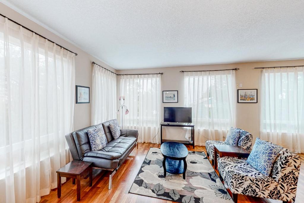 Rejuvenating Breeze, Newport