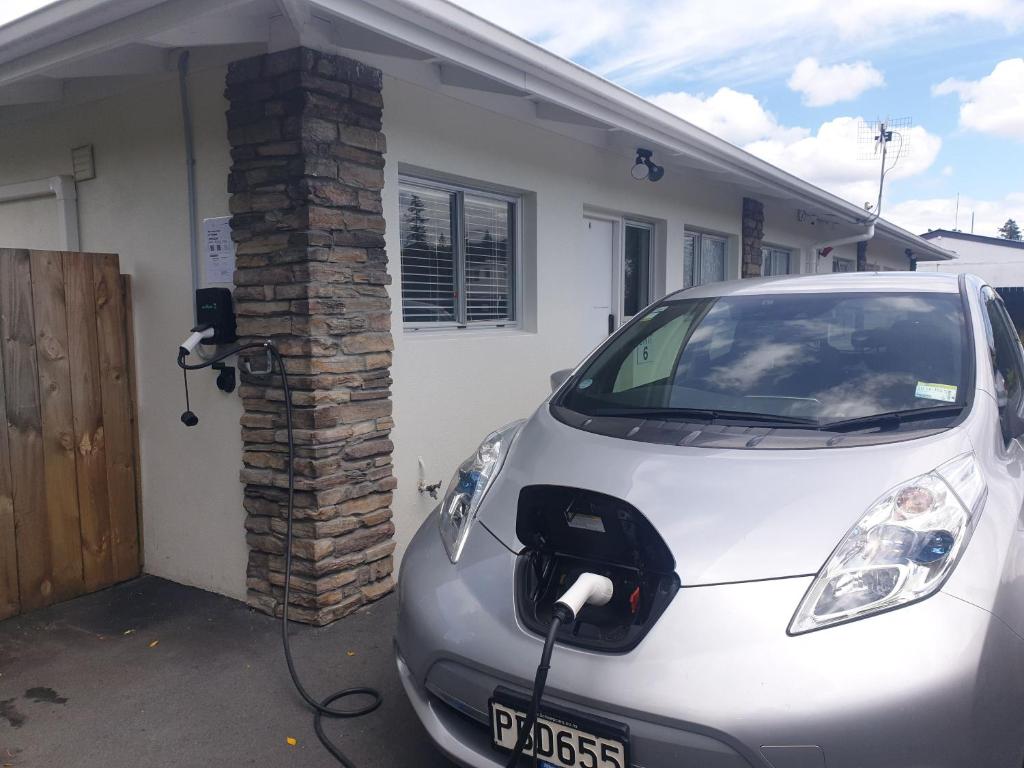 Rose Apartments Unit 6 Central Rotorua-Accommodation & Spa photo