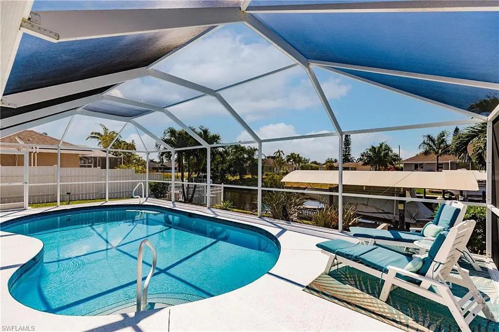 Pool, Gulf Access, Sleeps 6 - Villa Summer's Day, Cape Coral