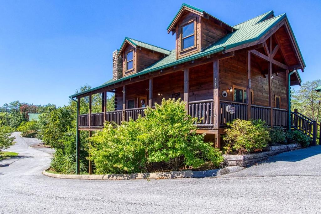 ERN850 - SIMPLY THE BEST - GREAT LOCATION - CLOSE TO ALL THE ACTION! cabin, Pigeon Forge