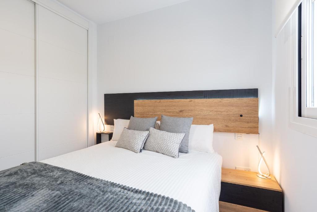 Modern apartment near Huelin Beach & Free Parking - 5