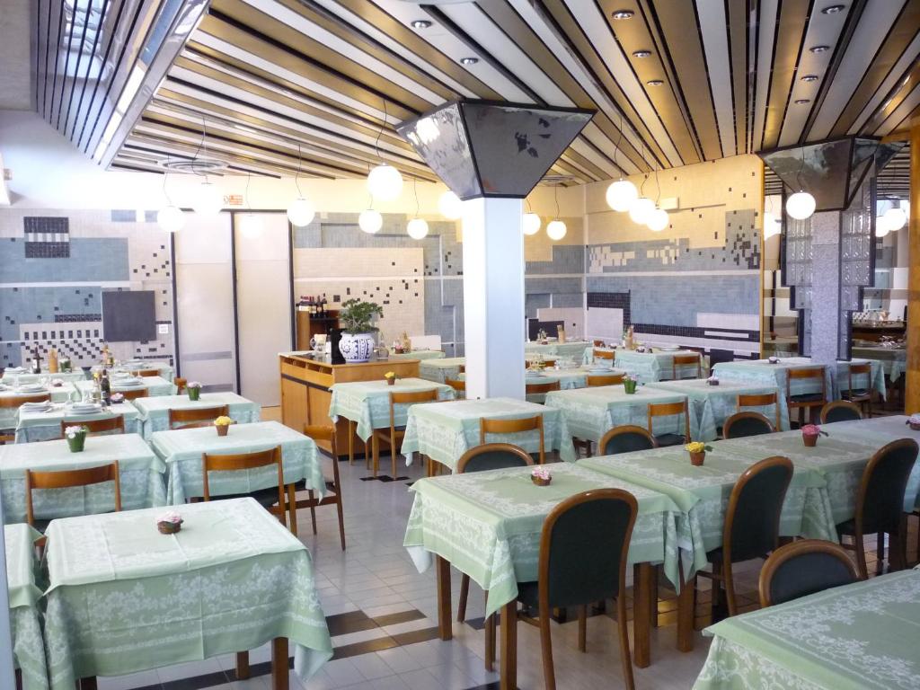 호텔 외관 1