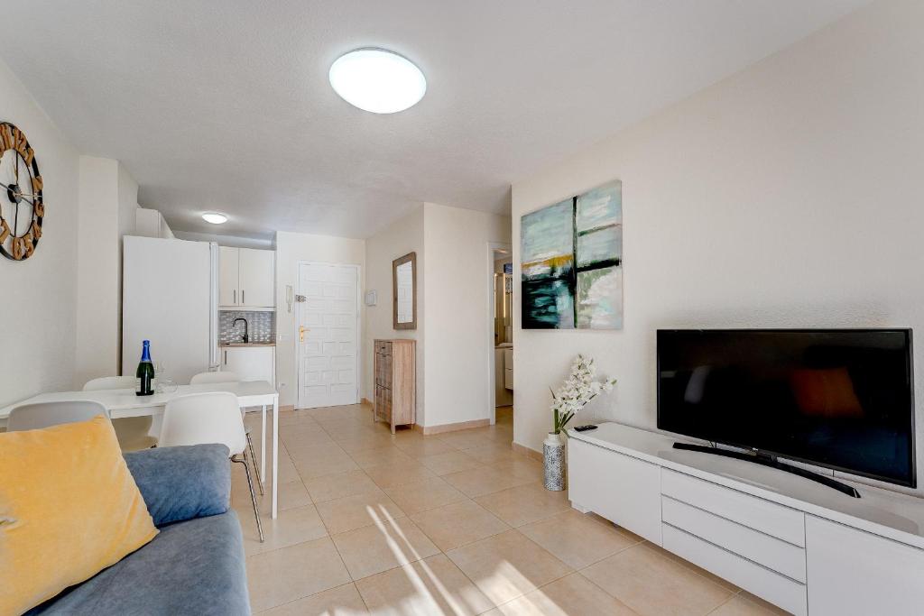 Charming two bedroom apartment in Los Cristianos - 3