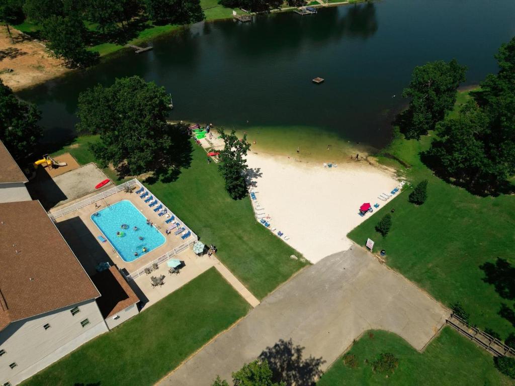 Crown Lake Resort & RV photo