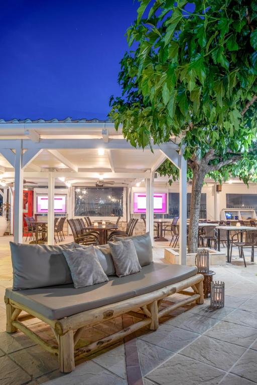 Bar/lounge