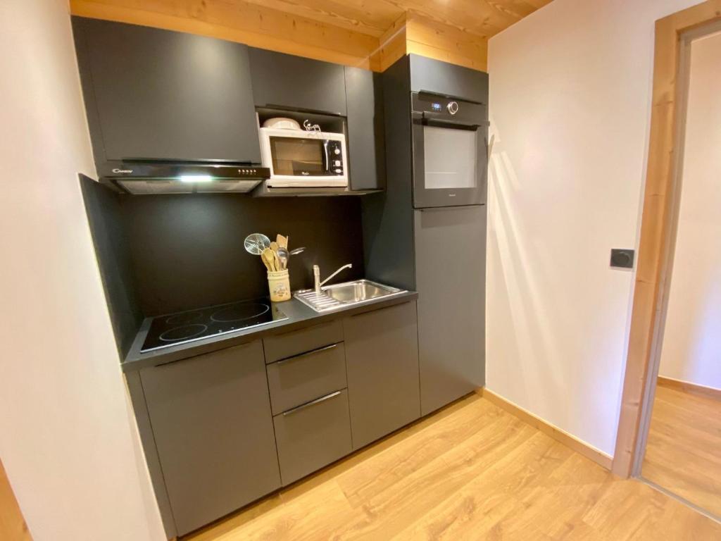 Appartement Rénové 8 Pers Centre Village La Clusaz, Balcon Sud, Proche Commerces et Pistes - FR-1-459-15 - 3
