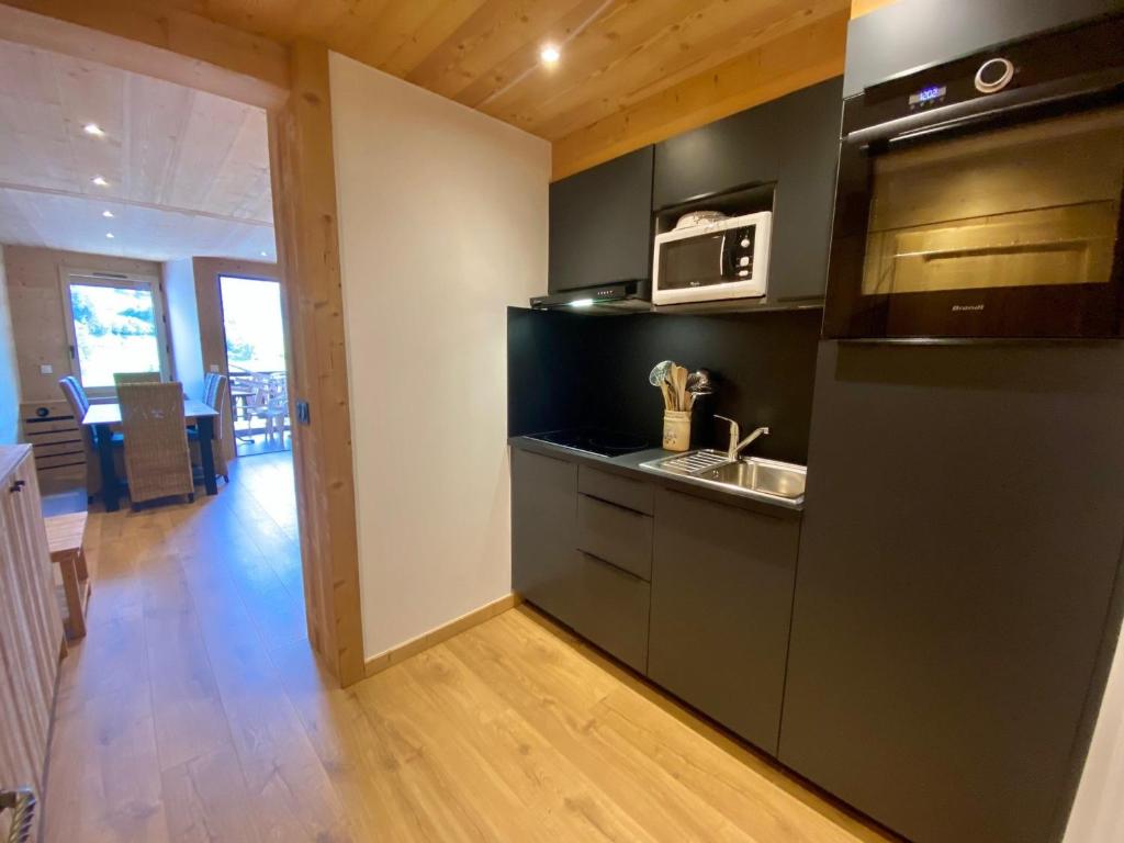 Appartement Rénové 8 Pers Centre Village La Clusaz, Balcon Sud, Proche Commerces et Pistes - FR-1-459-15 - 4