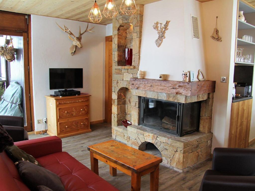 Appartement Rénové 3 Pièces au Centre de La Clusaz avec Balcon et Garage - FR-1-459-40 - 1