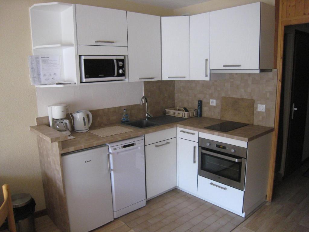Studio cabine au centre, balcon sud, parking, proche pistes et commerces - FR-1-459-89 - 3