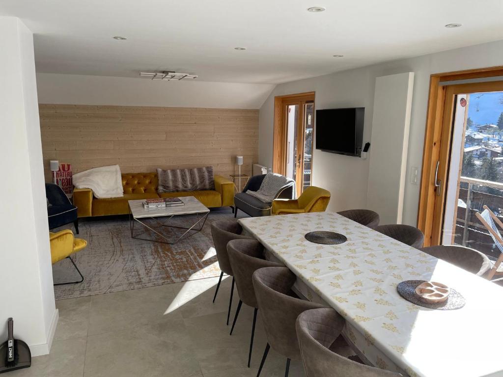 Duplex rénové 2020, 4 chambres, balcon, parking à La Clusaz - FR-1-459-171 - 2