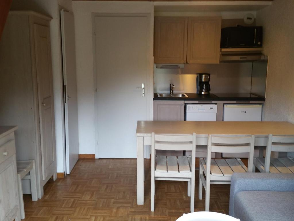 Duplex 10 personnes avec balcons et garage - La Clusaz centre, proche pistes et commerces - FR-1-459-177 - 1