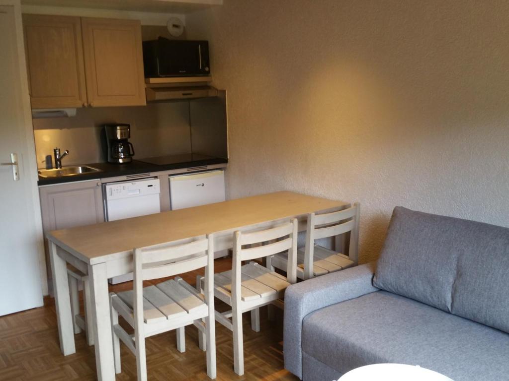 Duplex 10 personnes avec balcons et garage - La Clusaz centre, proche pistes et commerces - FR-1-459-177 - 2