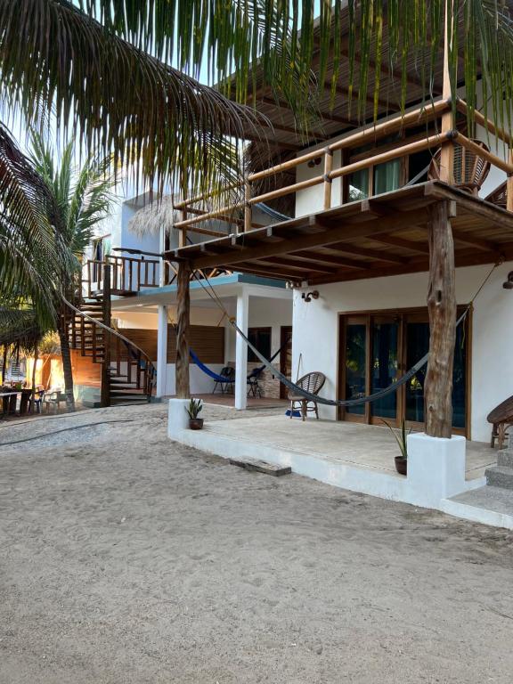 Cabanas las Palmas Chacahua — Hotel in Puerto Escondido