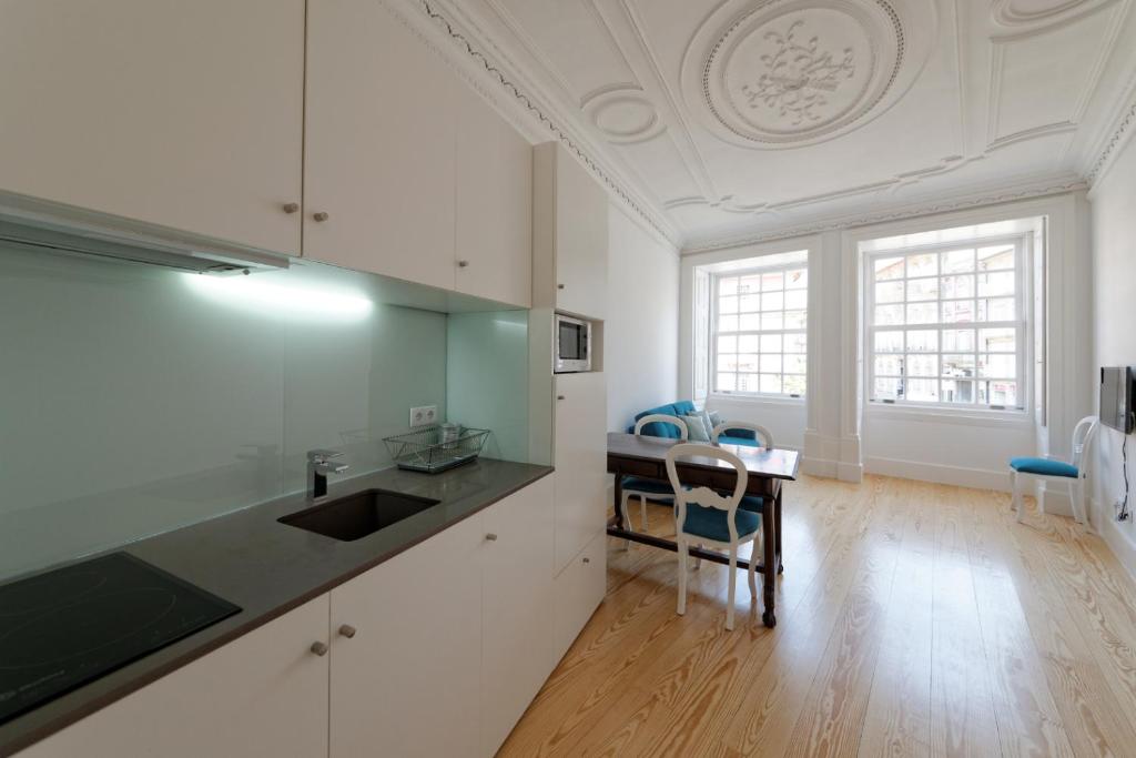 Guimaraes Studios Lounge