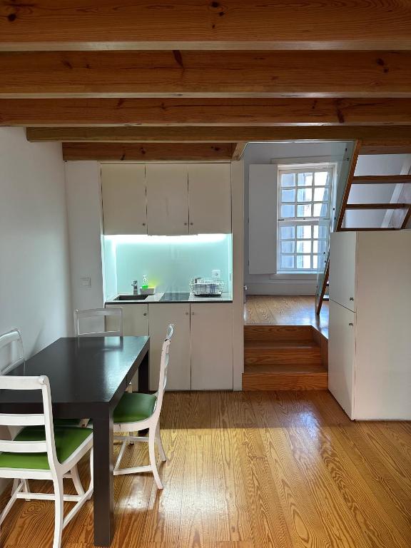 Guimaraes Studios Lounge