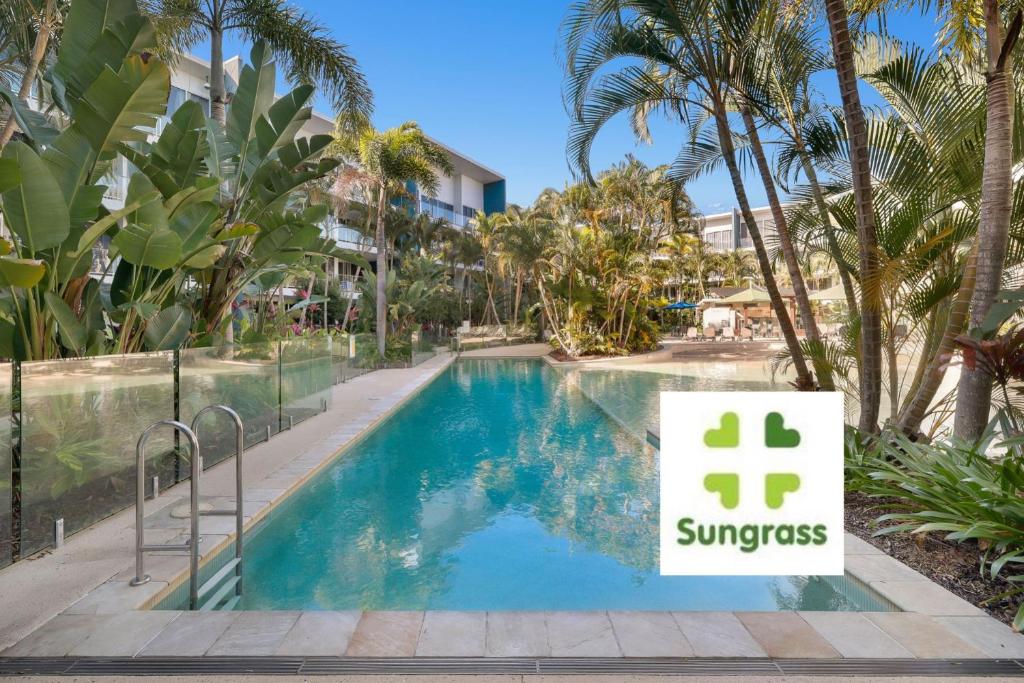 Swimming pool, Azzura Greens Resort in Gold Coast