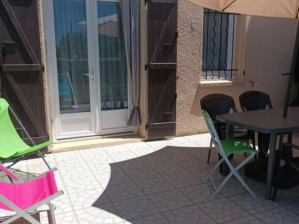 T2 Cabine avec Terrasse et Parking, 4 pers - FR-1-701-22 - 2