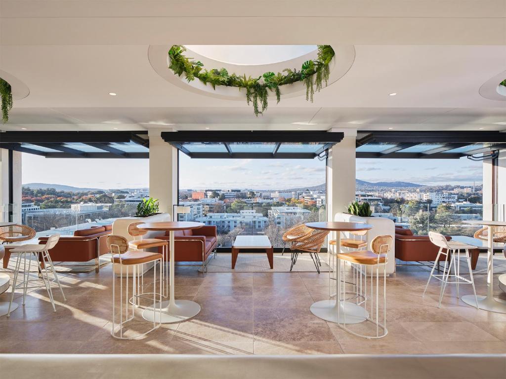 Bar/lounge, Burbury Hotel in Canberra
