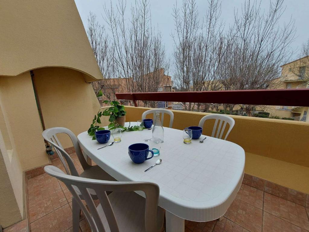Appartement rénové 2 pièces avec mezzanine, terrasse et accès direct plage - FR-1-326-748 - 2