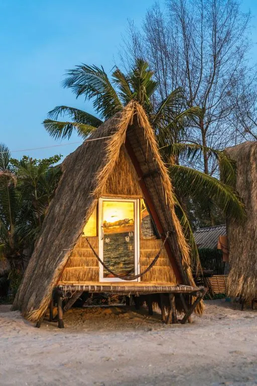 Young Wild and Free, hotel in Koh Kong