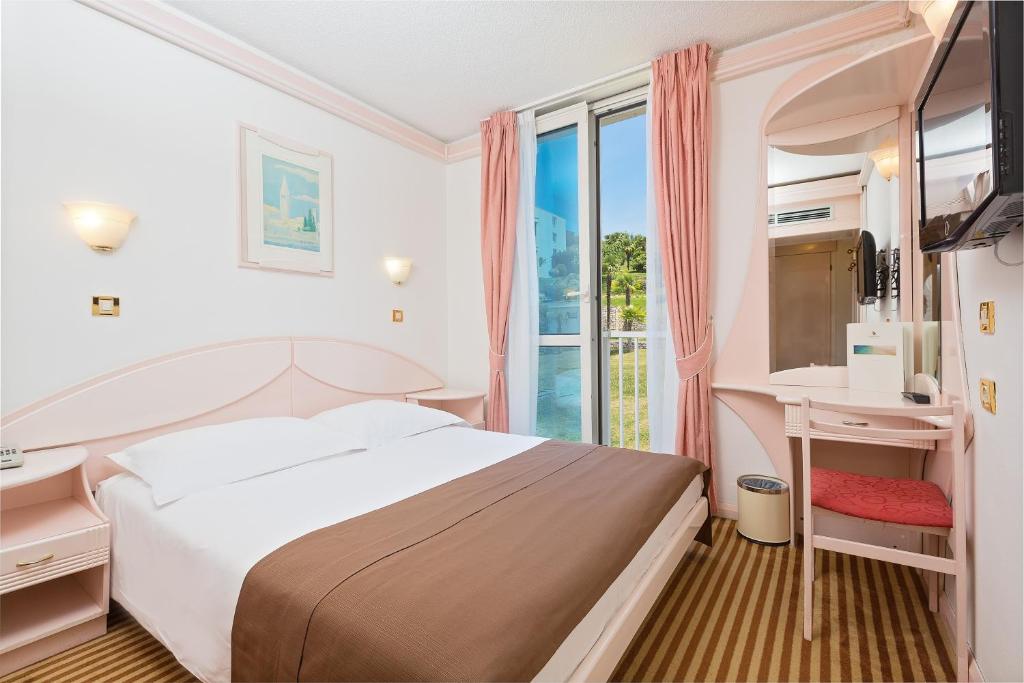 Hotel Zorna Plava Laguna photo