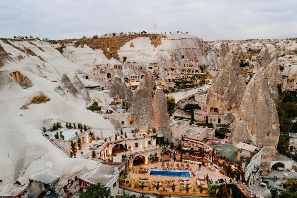 Local Cave House Hotel photo
