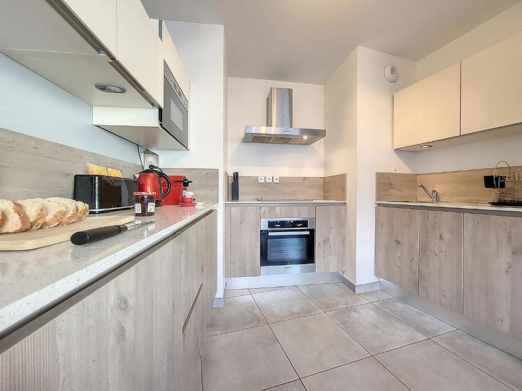 Nestor&Jeeves - FRESCO - Central - Very close sea - Balcony