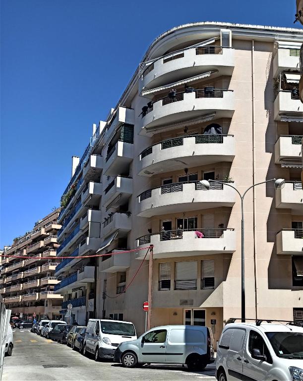 Studio neuf 25 m2, terrasse 35 m2 proche port Nice, Centre ville - 2