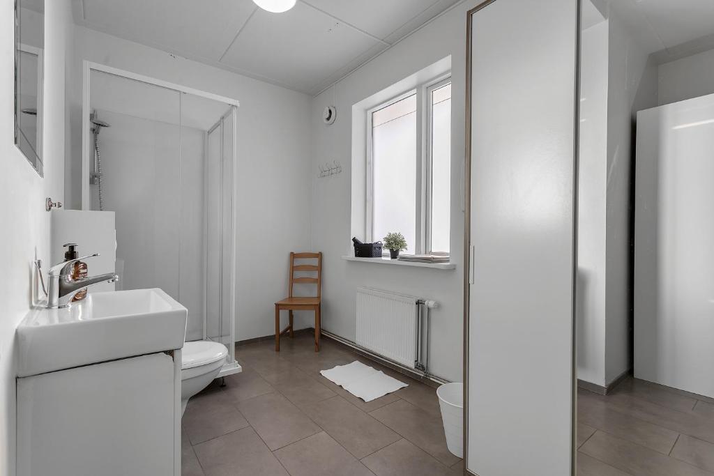 Bank Guesthouse by KEF Airport photo