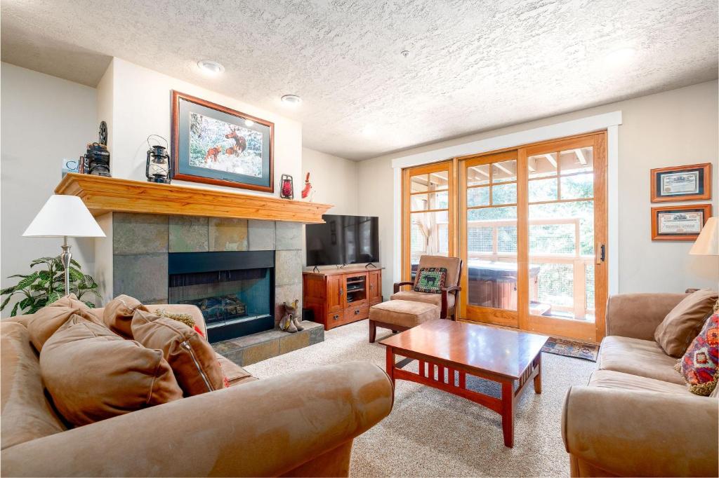 TOWN POINTE A202 condo, Park City