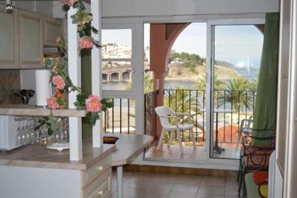 F2 centre front de mer vue baie parking privatif - 3