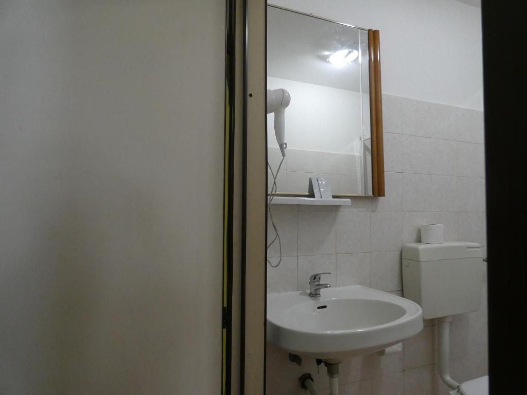 Rose Village Guest House - 4